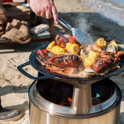 Solo Stove RANGER Gusseisen-Wokplatte mit Aufsatz